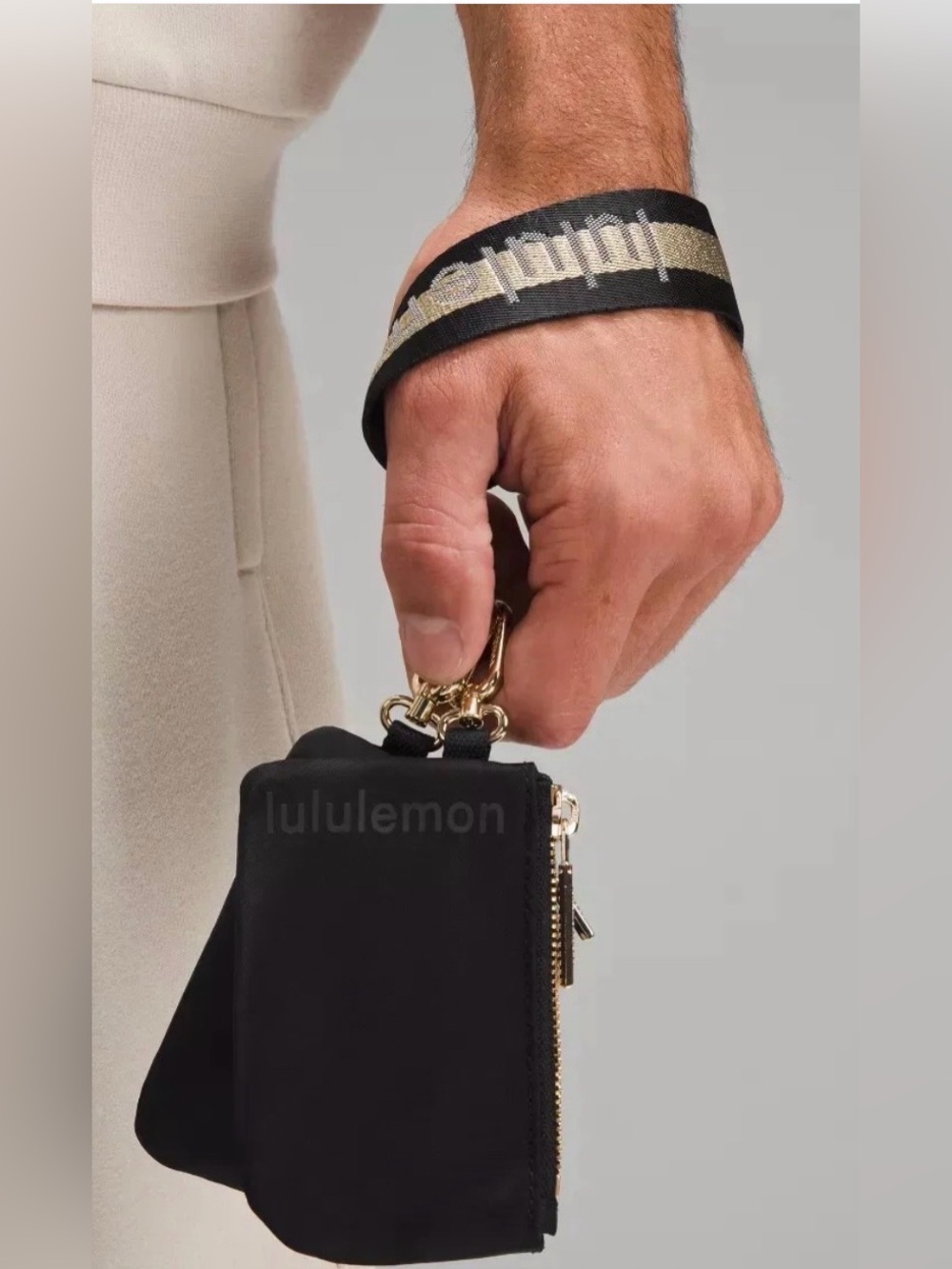 Lululemon Dual Pouch Wristlet Black Gold Hardware NWT Viral - Picture 3 of 3